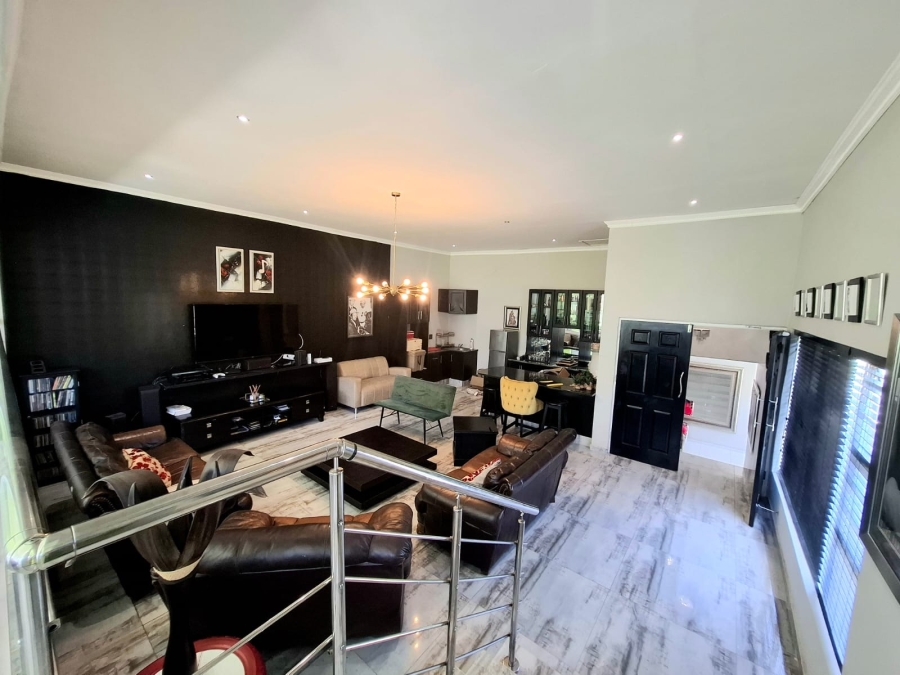 5 Bedroom Property for Sale in Gonubie Eastern Cape